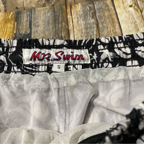 Mr Swim Black White Floral Mesh Lined Swim Trunks Shorts - Picture 3 of 4